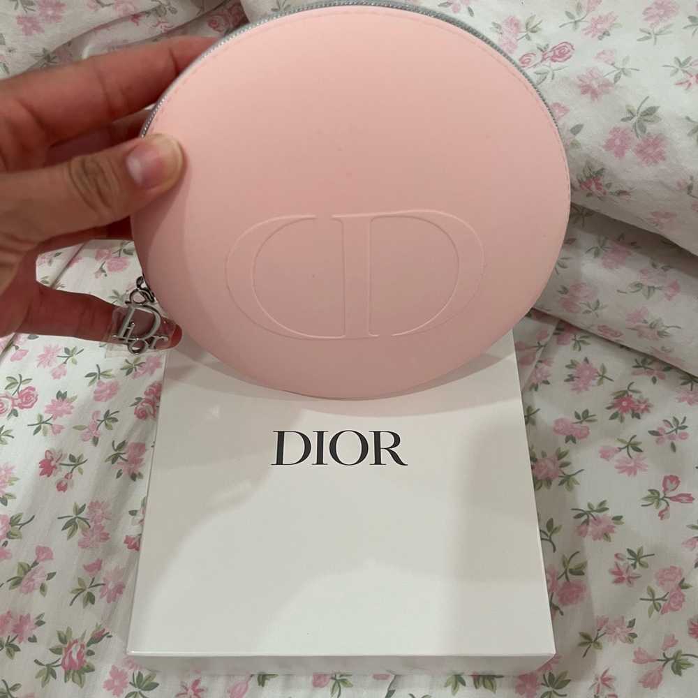 Dior Soft Pink Circular Clutch - Picture 5 of 6